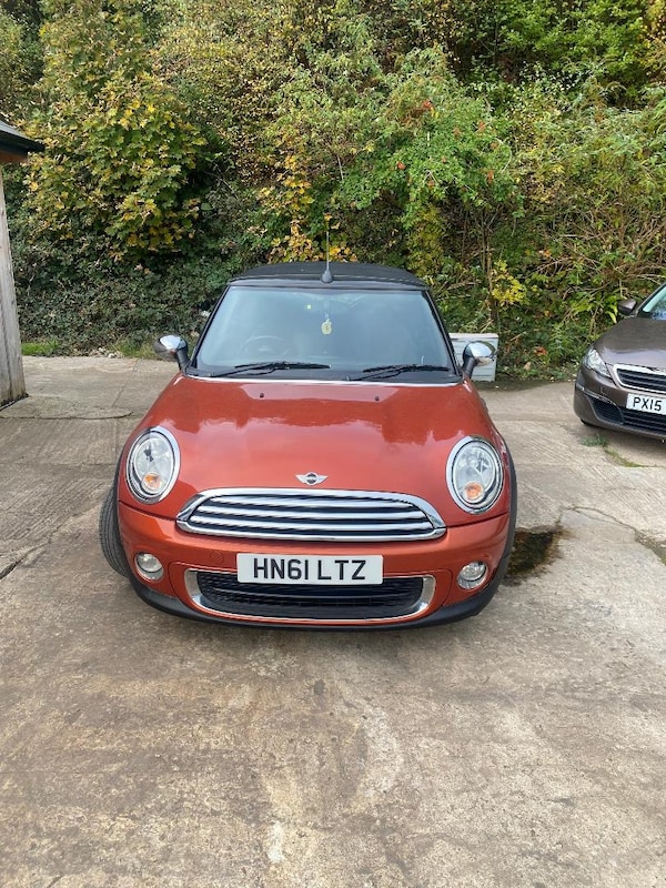 Used MINI Convertible 2011 for sale - 76288672: Photo 3