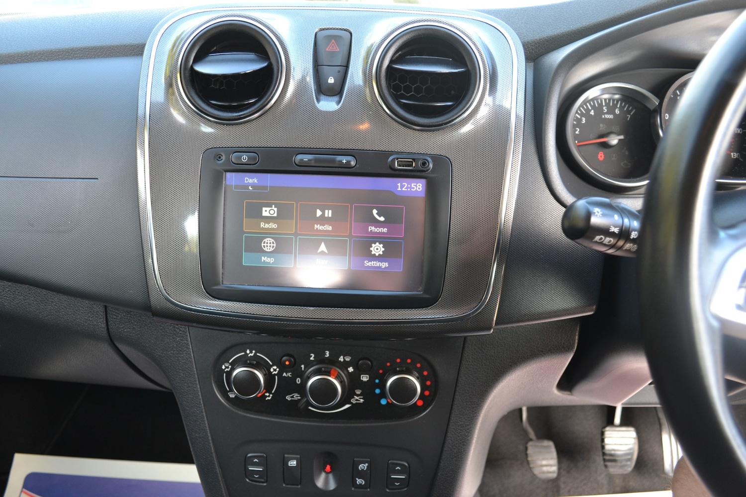 Used Dacia Sandero Stepway 2016 for sale - 76011876: Photo 17