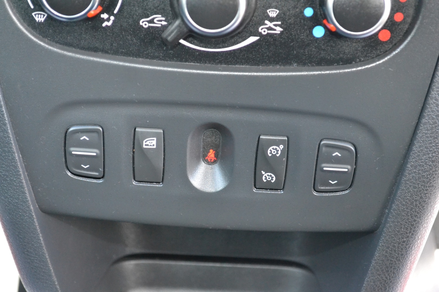 Used Dacia Sandero Stepway 2016 for sale - 76011876: Photo 21