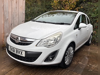 2011 (61) - 1.4 Excite 3dr [AC]