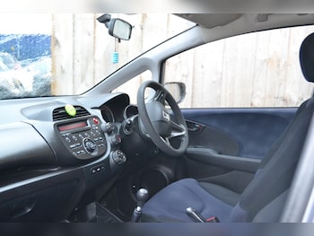 Used Honda Jazz 2013 for sale - 77283714: Photo