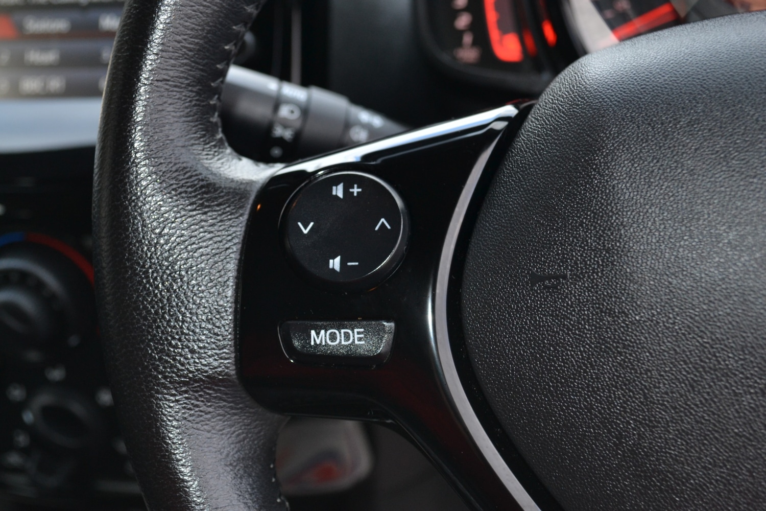 Used Peugeot 108 2017 for sale - 76807446: Photo 20