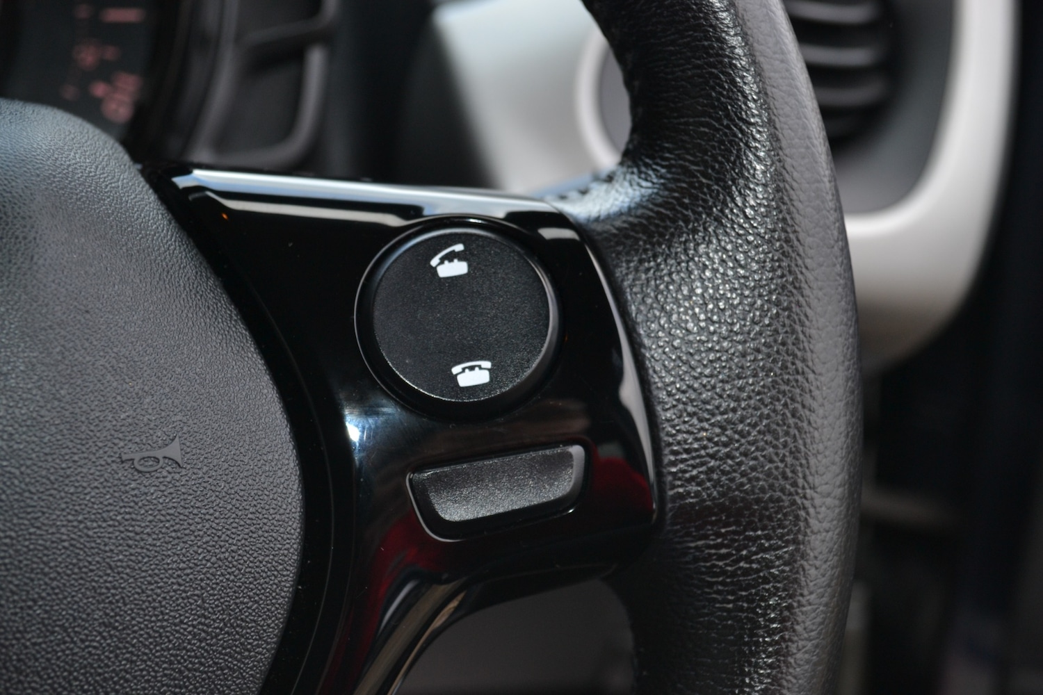 Used Peugeot 108 2017 for sale - 76807446: Photo 21