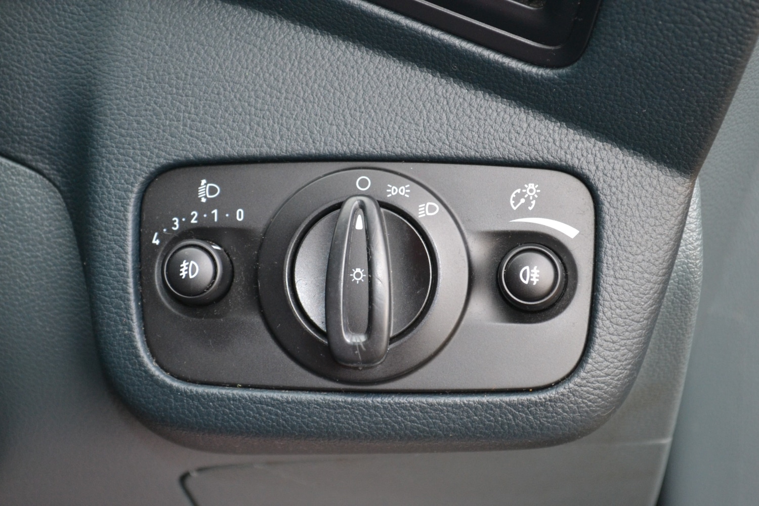 Used Ford C-Max 2014 for sale - 76736492: Photo 21