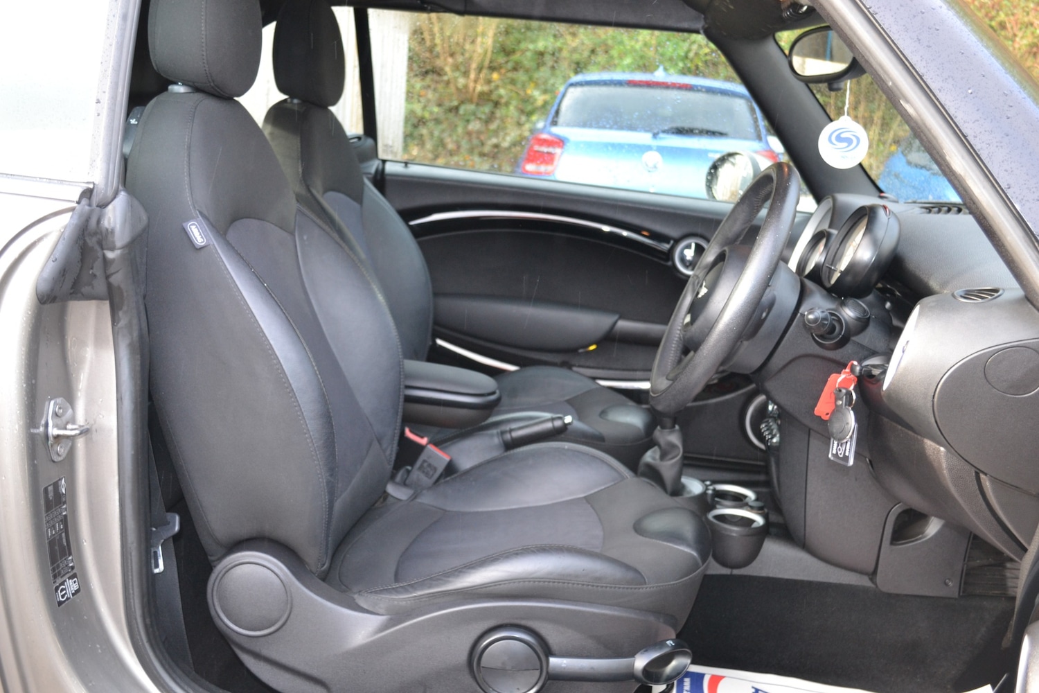 Used MINI Convertible 2013 for sale - 76449429: Photo 10