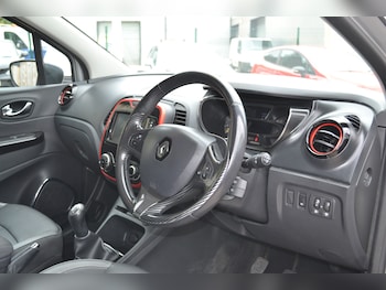 Used Renault Captur 2015 for sale - 75178518: Photo