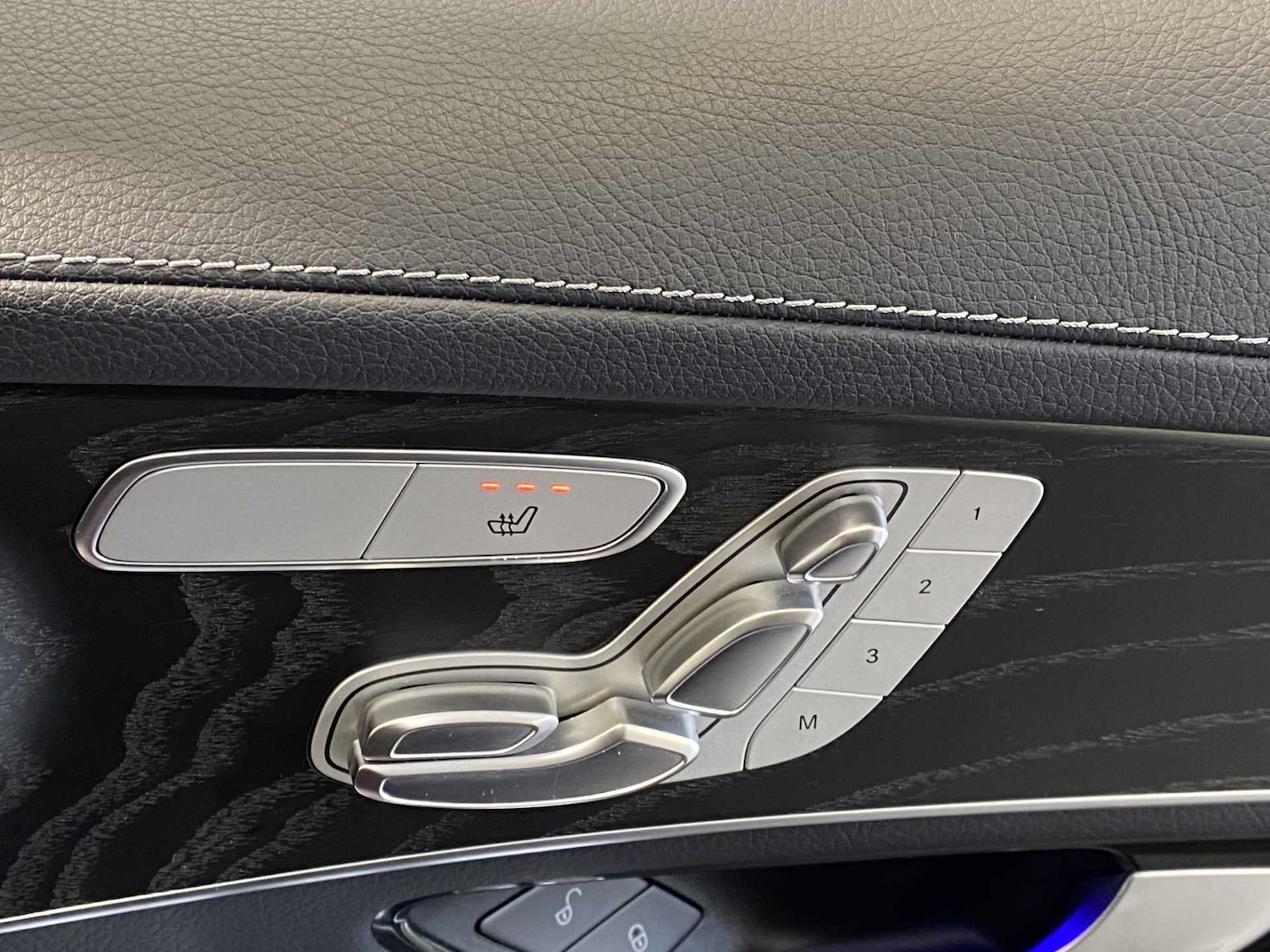 Used Mercedes-Benz GLC 2019 for sale - 76113580: Photo 20