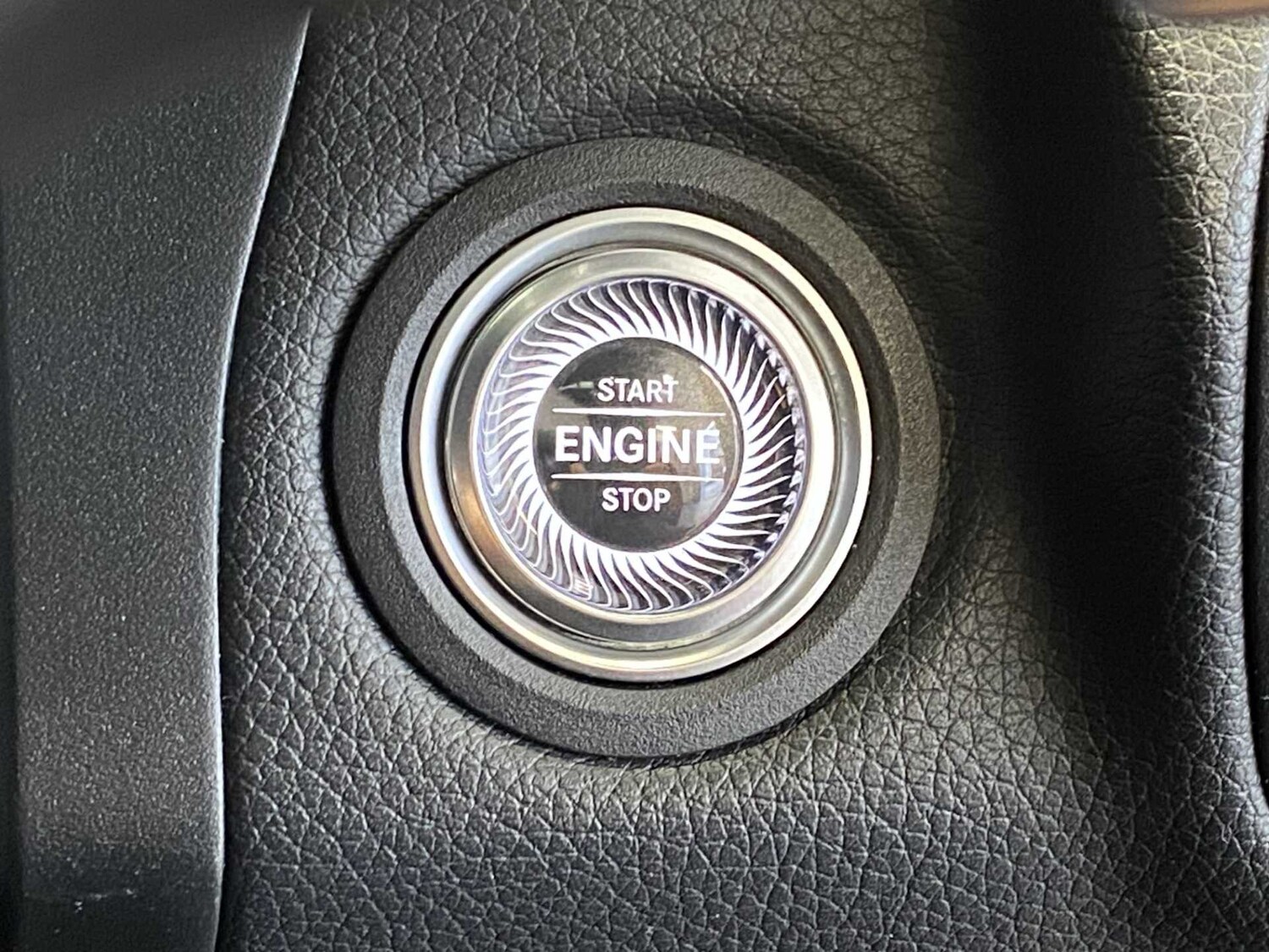 Used Mercedes-Benz GLC 2019 for sale - 76113580: Photo 24