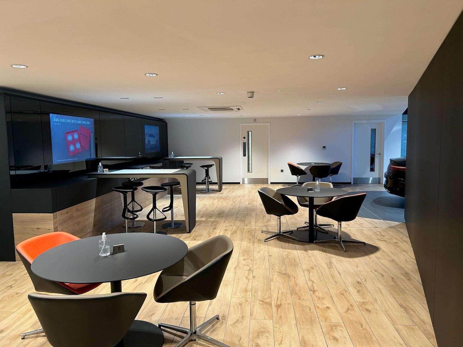 Used Mercedes-Benz E Class 2021 for sale - 76746086: Photo 2