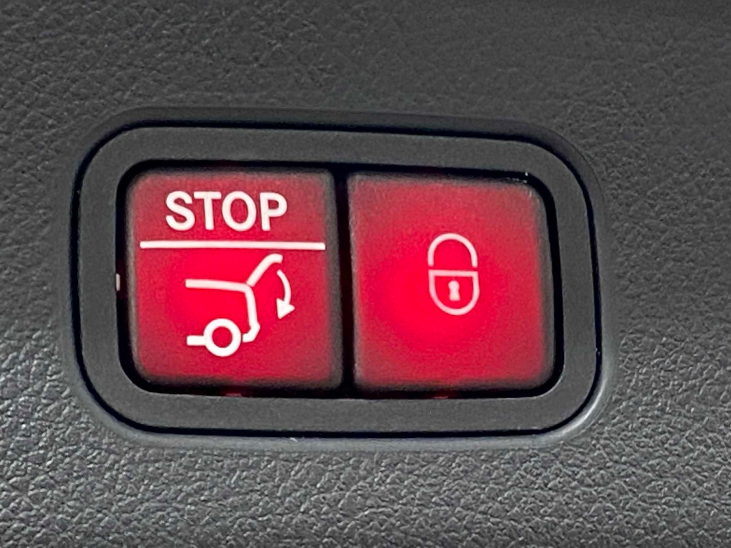 Used Mercedes-Benz GLC 2023 for sale - 77068642: Photo 17