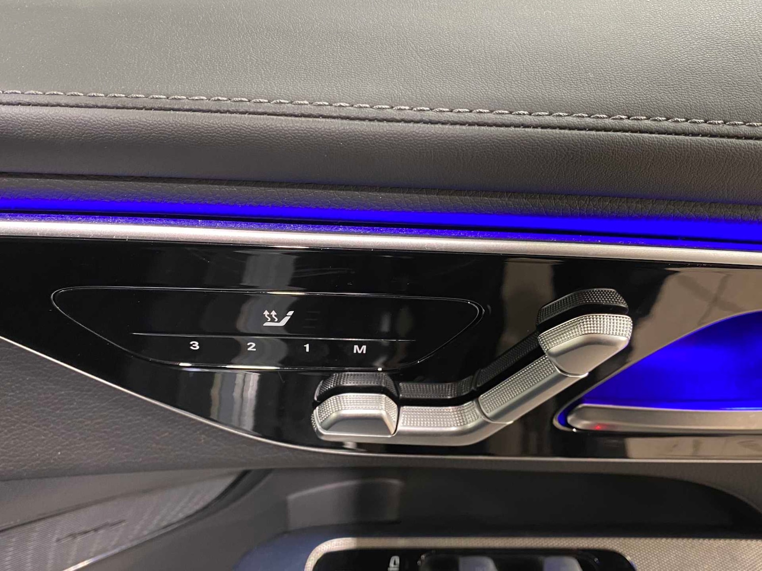 Used Mercedes-Benz GLC 2023 for sale - 77068642: Photo 21