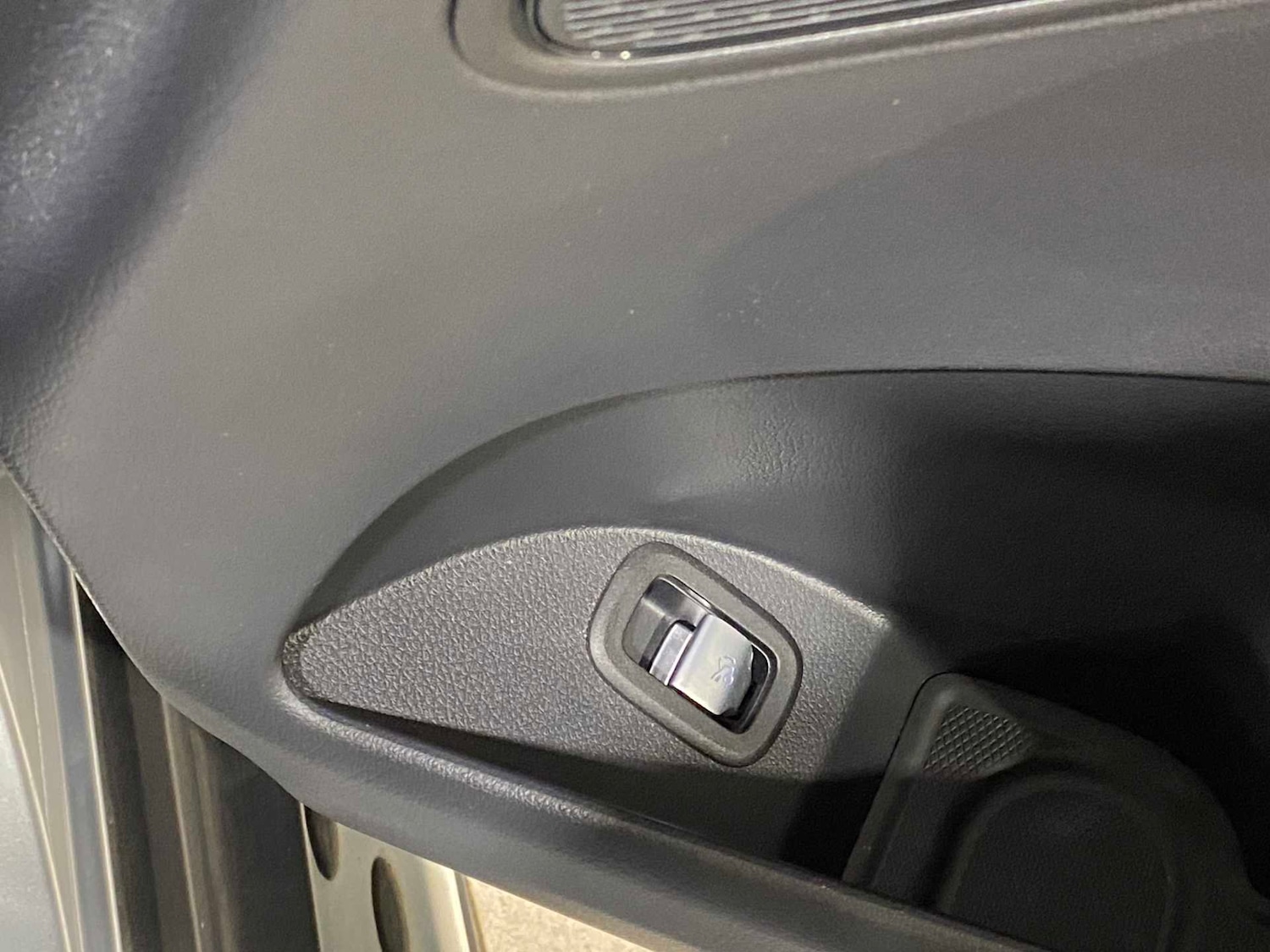 Used Mercedes-Benz GLC 2023 for sale - 77068642: Photo 23