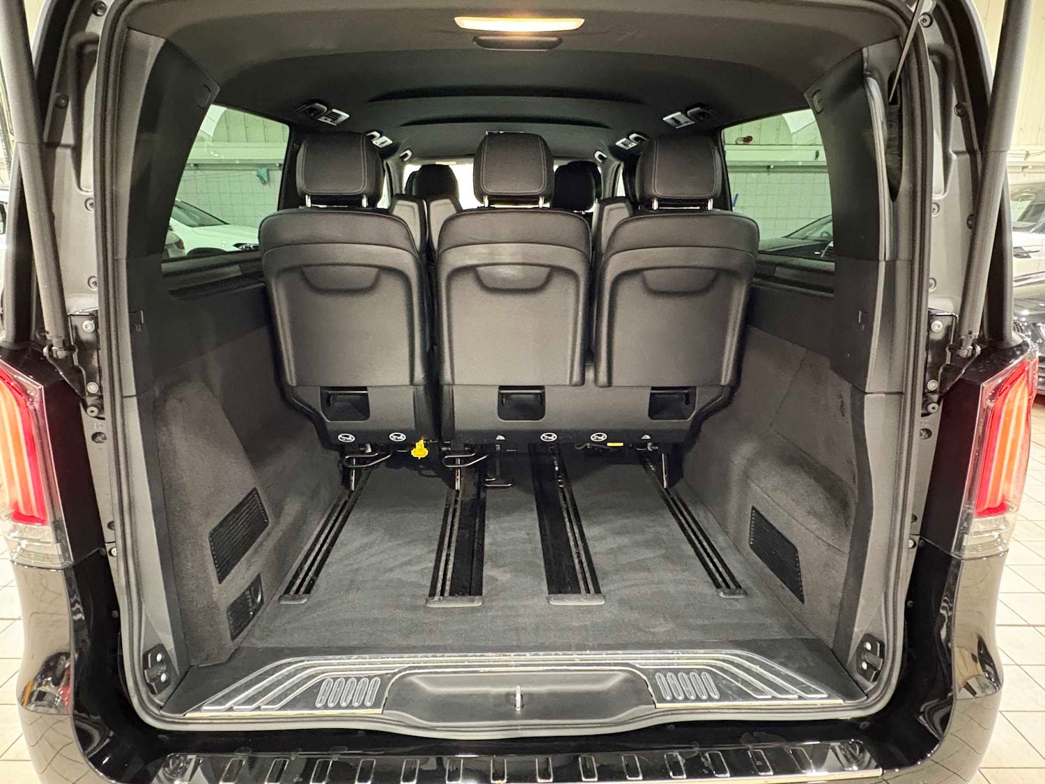 Used Mercedes-Benz V-Class 2025 for sale - 76955308: Photo 15