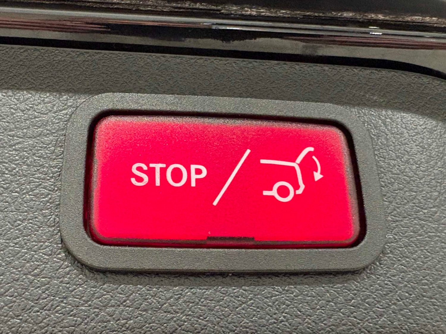 Used Mercedes-Benz V-Class 2025 for sale - 76955308: Photo 16