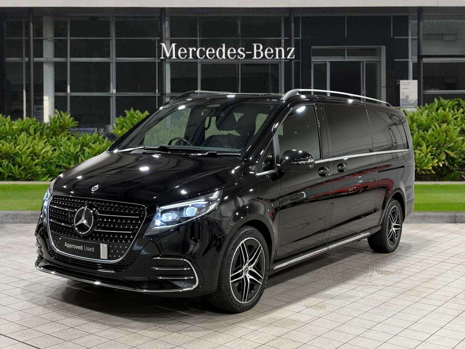 Used Mercedes-Benz V-Class 2025 for sale - 76955308: Photo 3