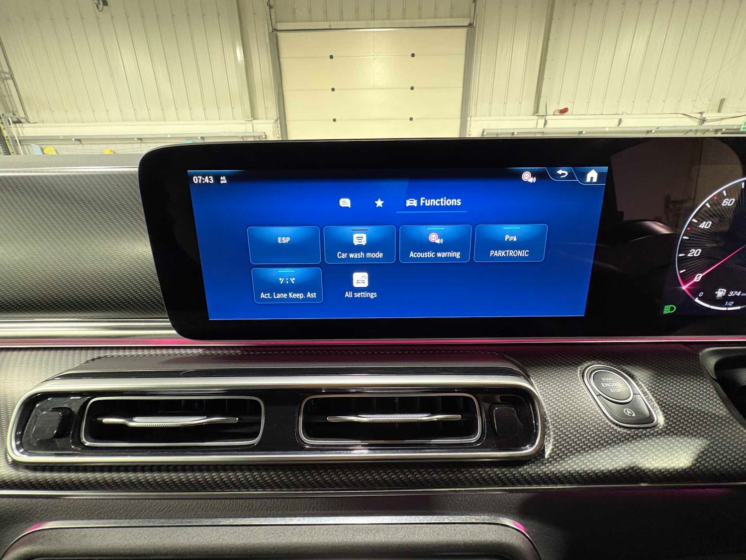 Used Mercedes-Benz V-Class 2025 for sale - 76955308: Photo 30