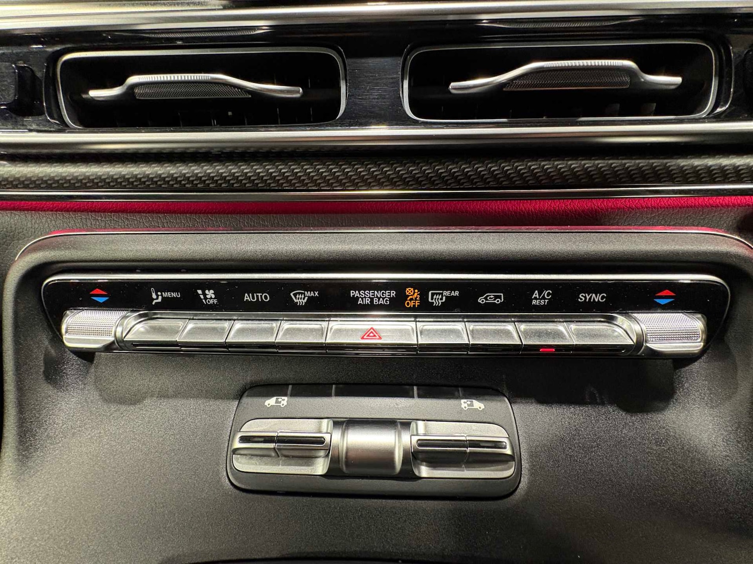 Used Mercedes-Benz V-Class 2025 for sale - 76955308: Photo 34