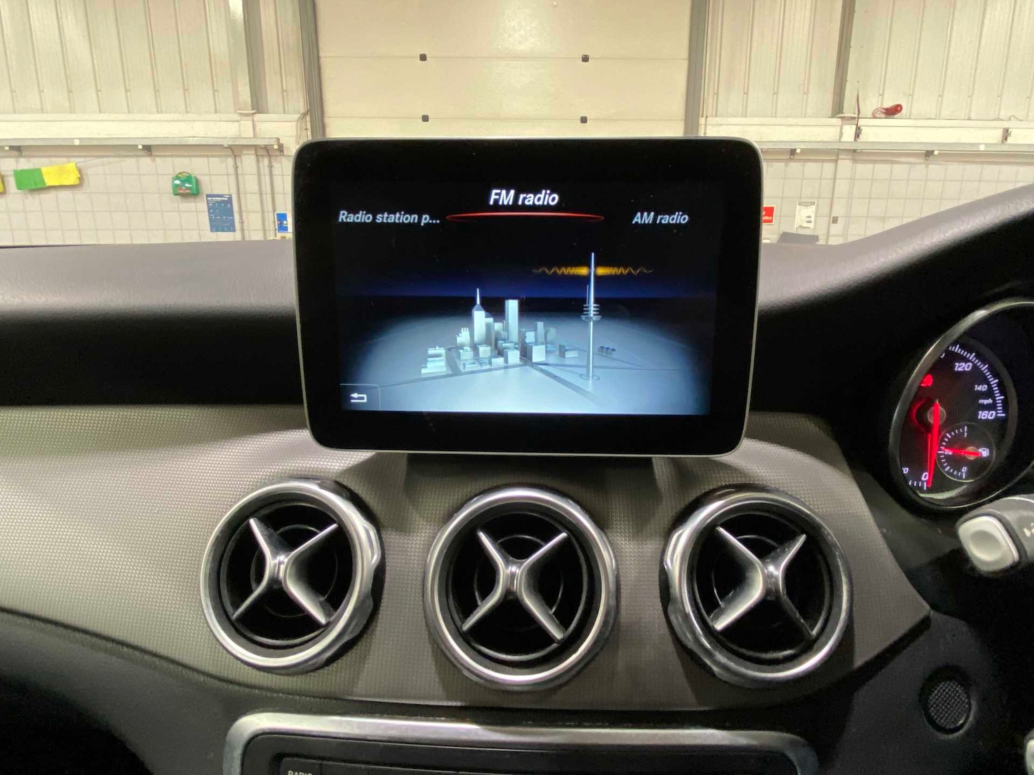 Used Mercedes-Benz GLA 2019 for sale - 77068670: Photo 25