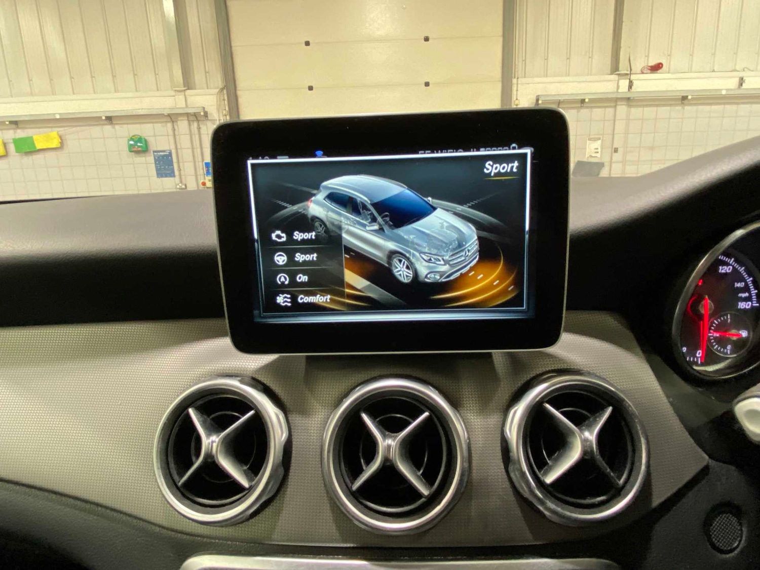 Used Mercedes-Benz GLA 2019 for sale - 77068670: Photo 27