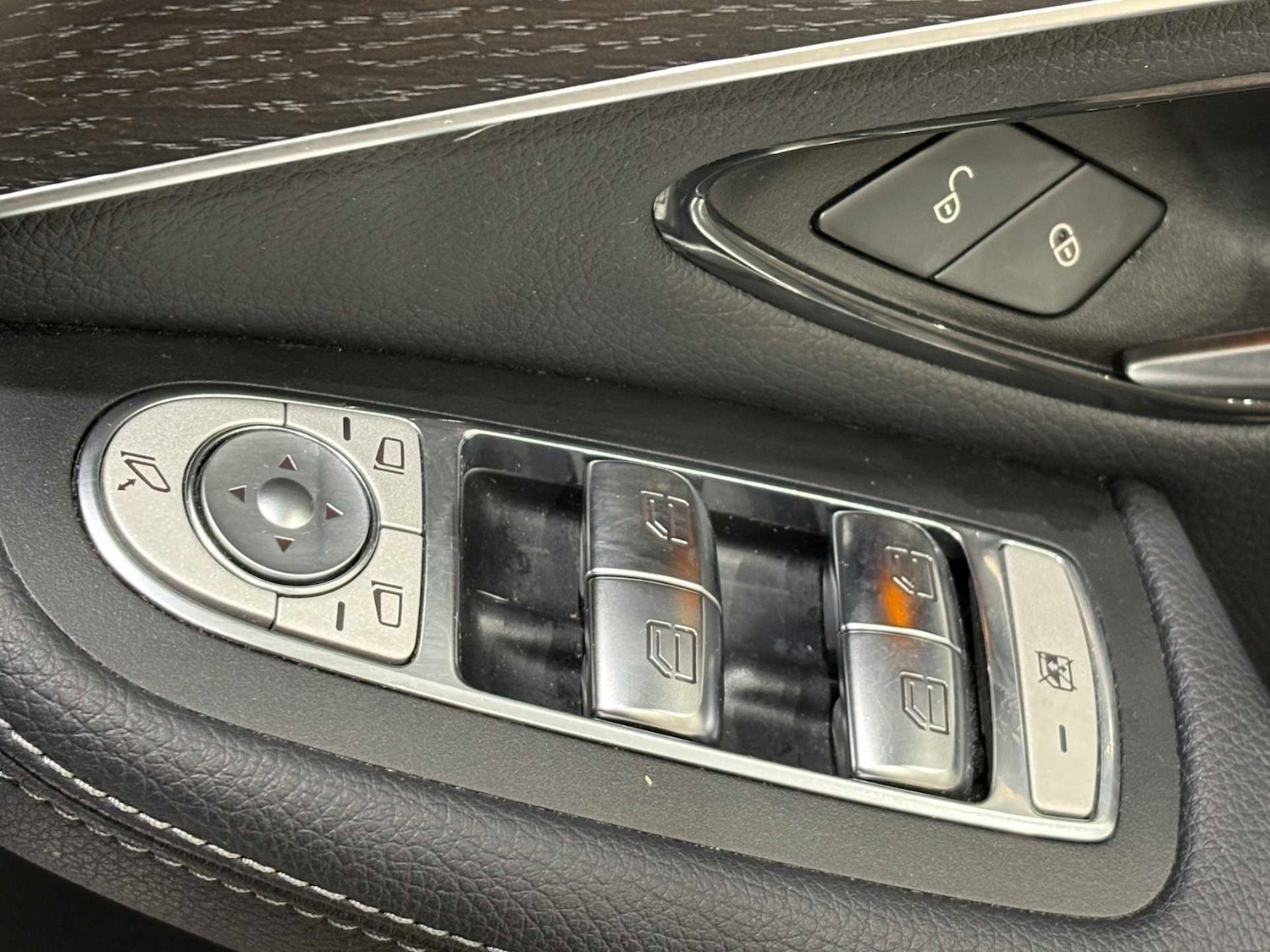 Used Mercedes-Benz GLC 2020 for sale - 76553131: Photo 22