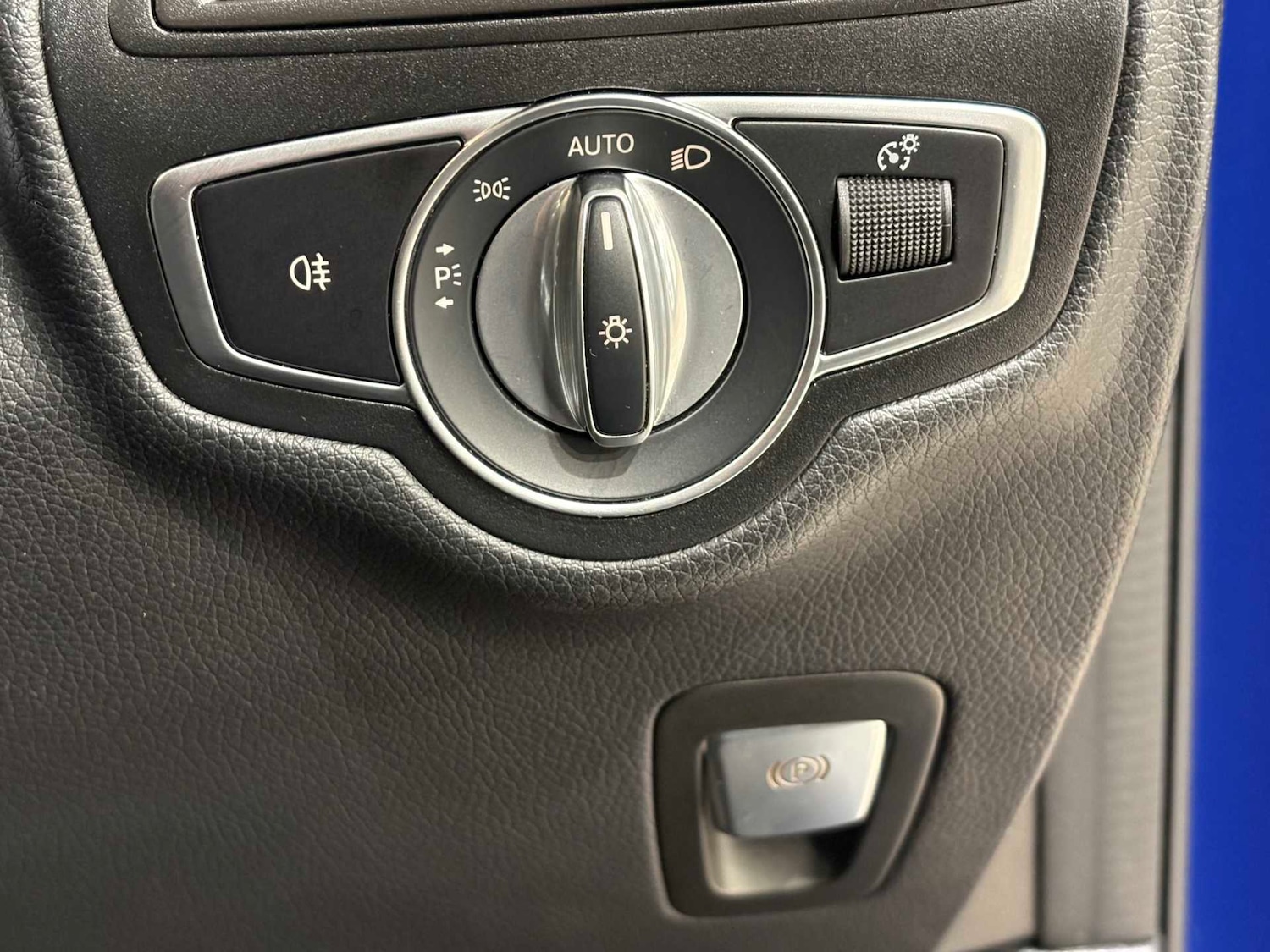 Used Mercedes-Benz GLC 2020 for sale - 76553131: Photo 24