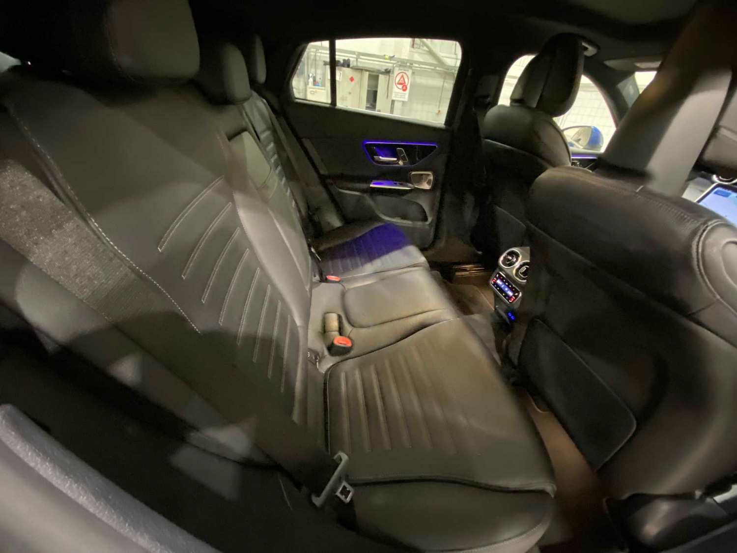 Used Mercedes-Benz GLC 2023 for sale - 77257423: Photo 18