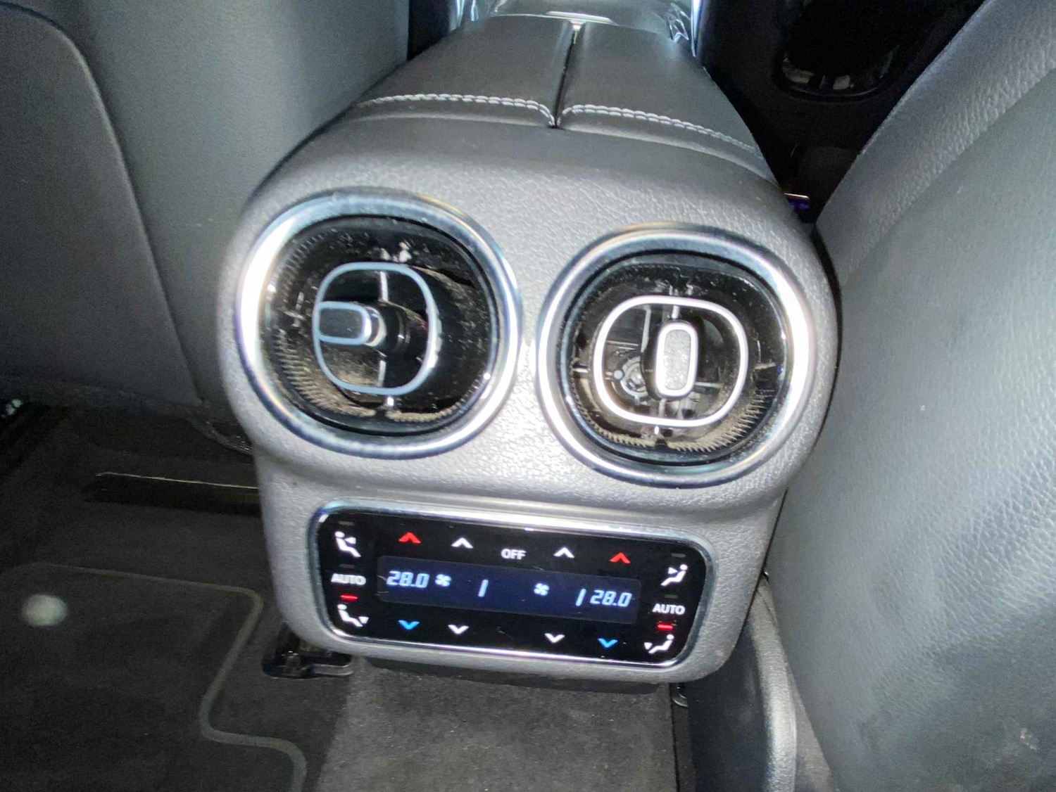 Used Mercedes-Benz GLC 2023 for sale - 77257423: Photo 20