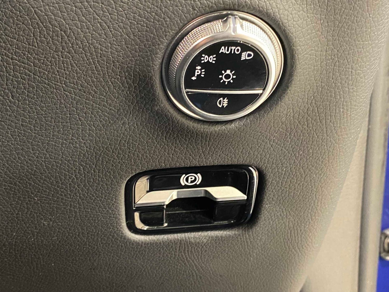 Used Mercedes-Benz GLC 2023 for sale - 77257423: Photo 25