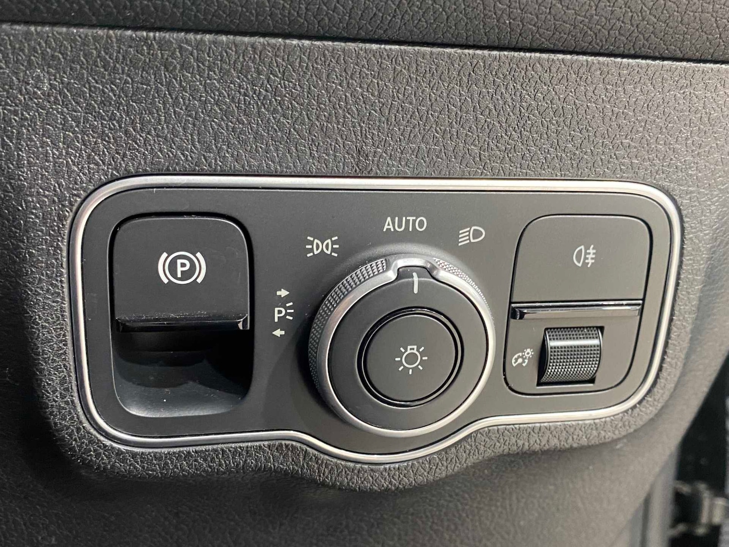 Used Mercedes-Benz GLB 2024 for sale - 77348027: Photo 23