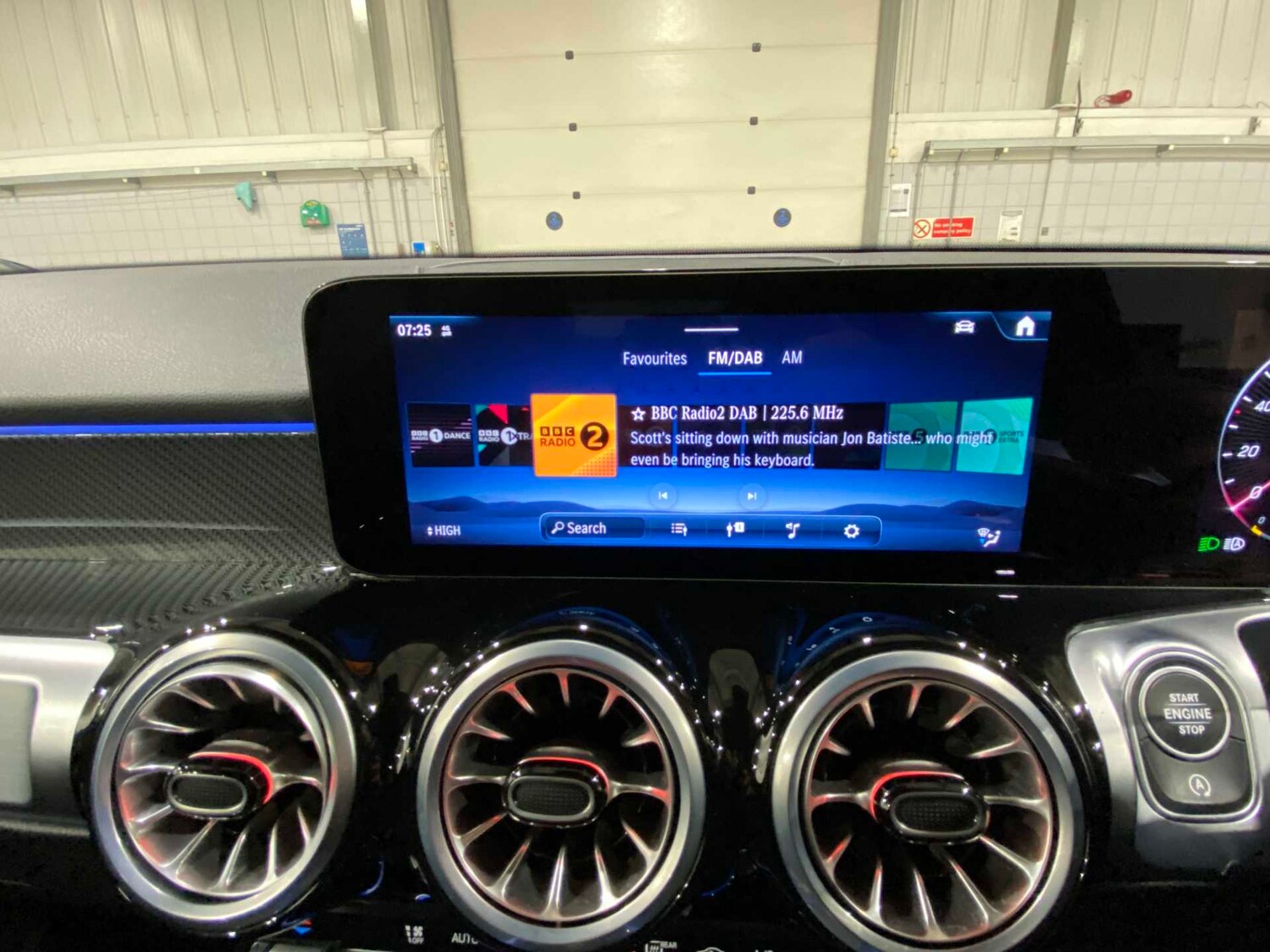 Used Mercedes-Benz GLB 2024 for sale - 77348027: Photo 29