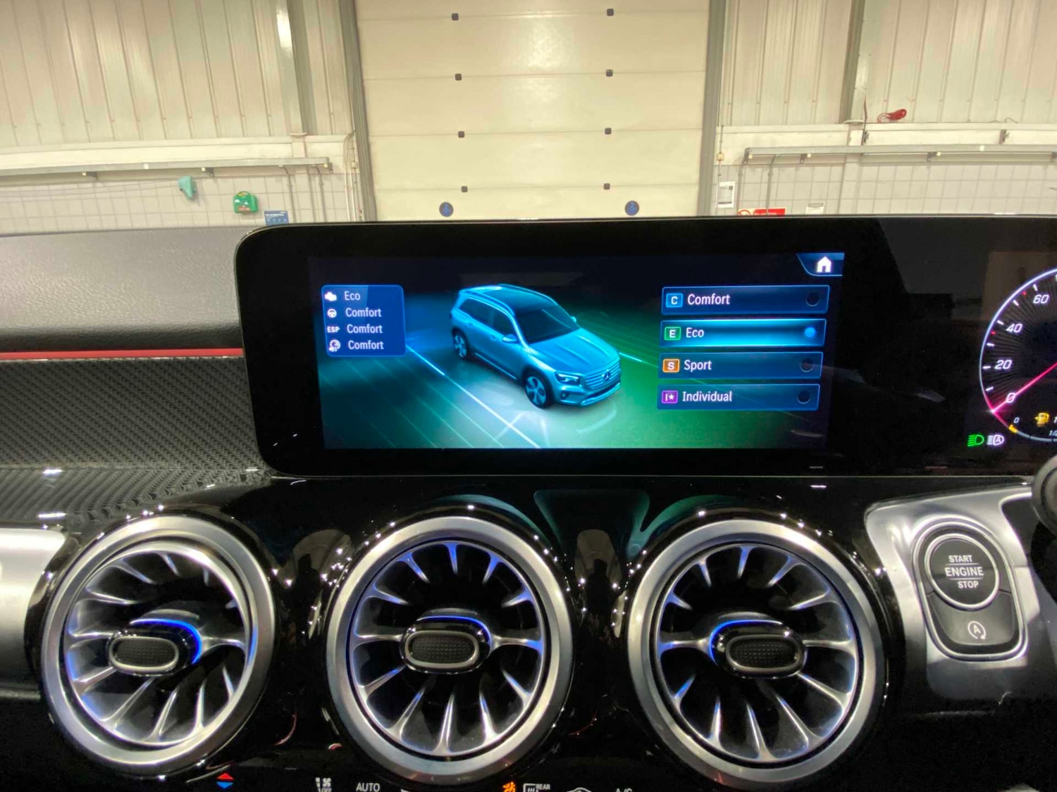 Used Mercedes-Benz GLB 2024 for sale - 77348027: Photo 33