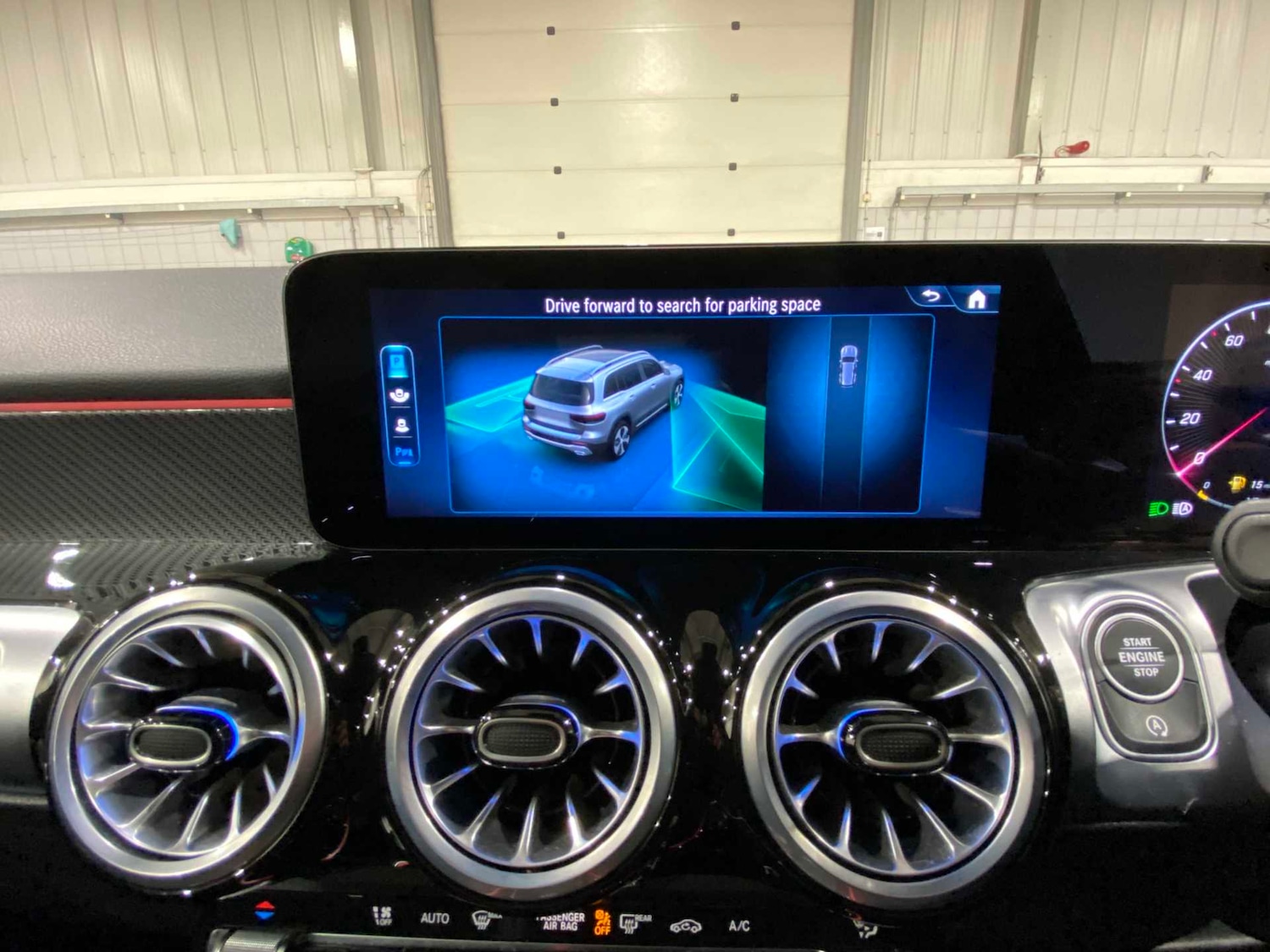 Used Mercedes-Benz GLB 2024 for sale - 77348027: Photo 34