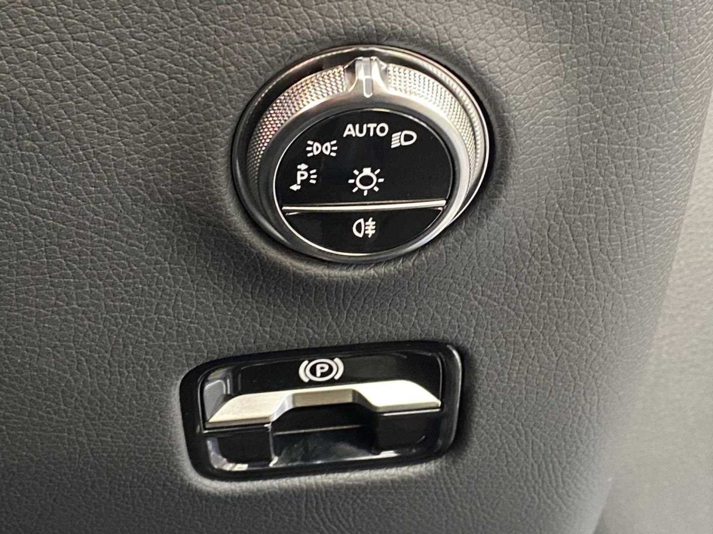 Used Mercedes-Benz GLC 2025 for sale - 77472528: Photo 23