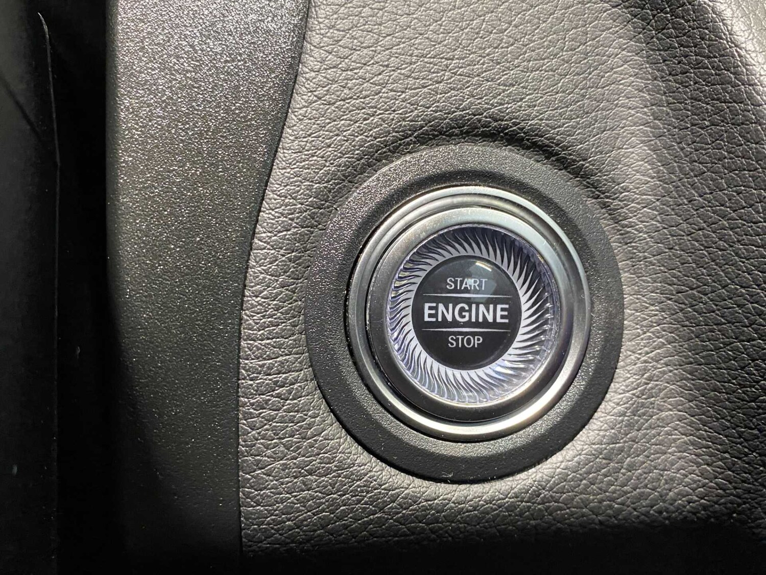 Used Mercedes-Benz GLC 2023 for sale - 75818967: Photo 26