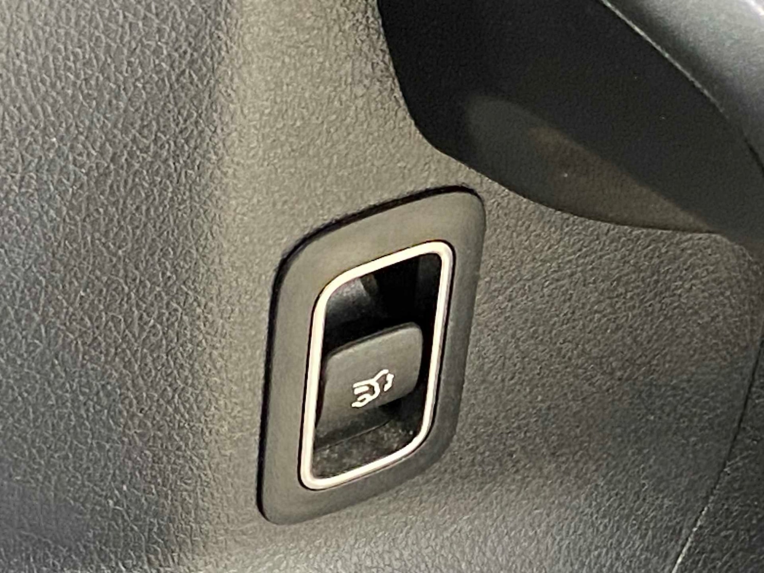 Used Mercedes-Benz GLB 2022 for sale - 77112239: Photo 24