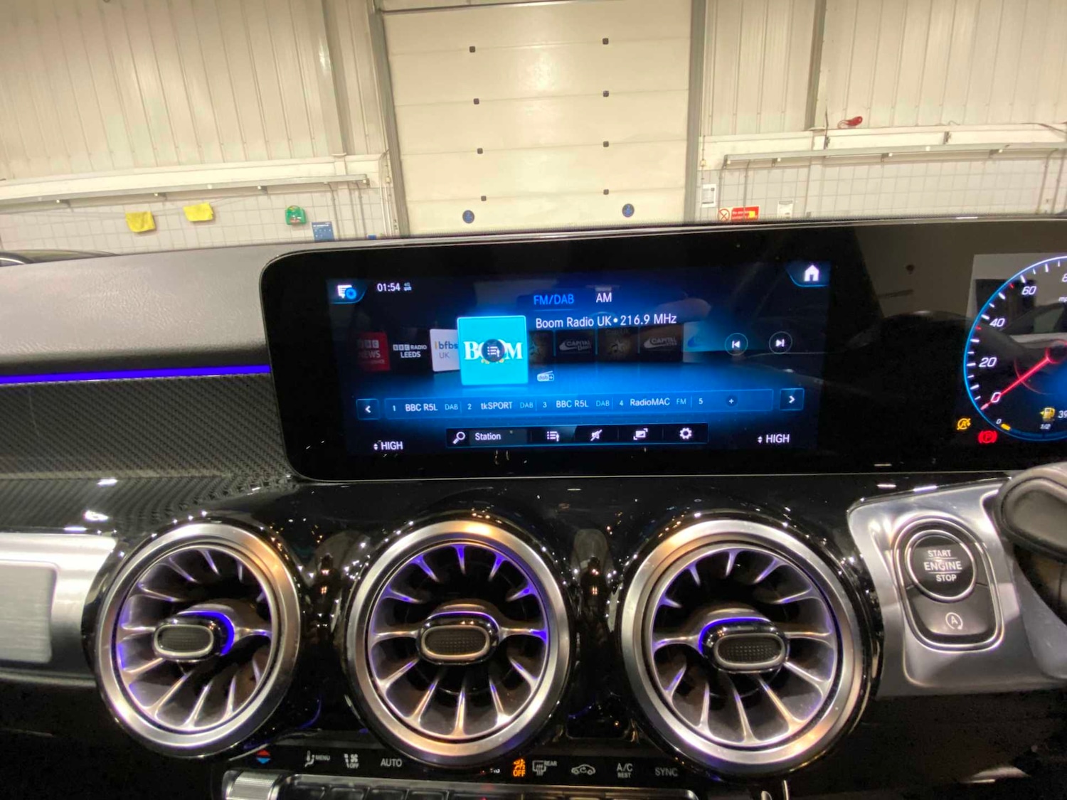 Used Mercedes-Benz GLB 2022 for sale - 77112239: Photo 30