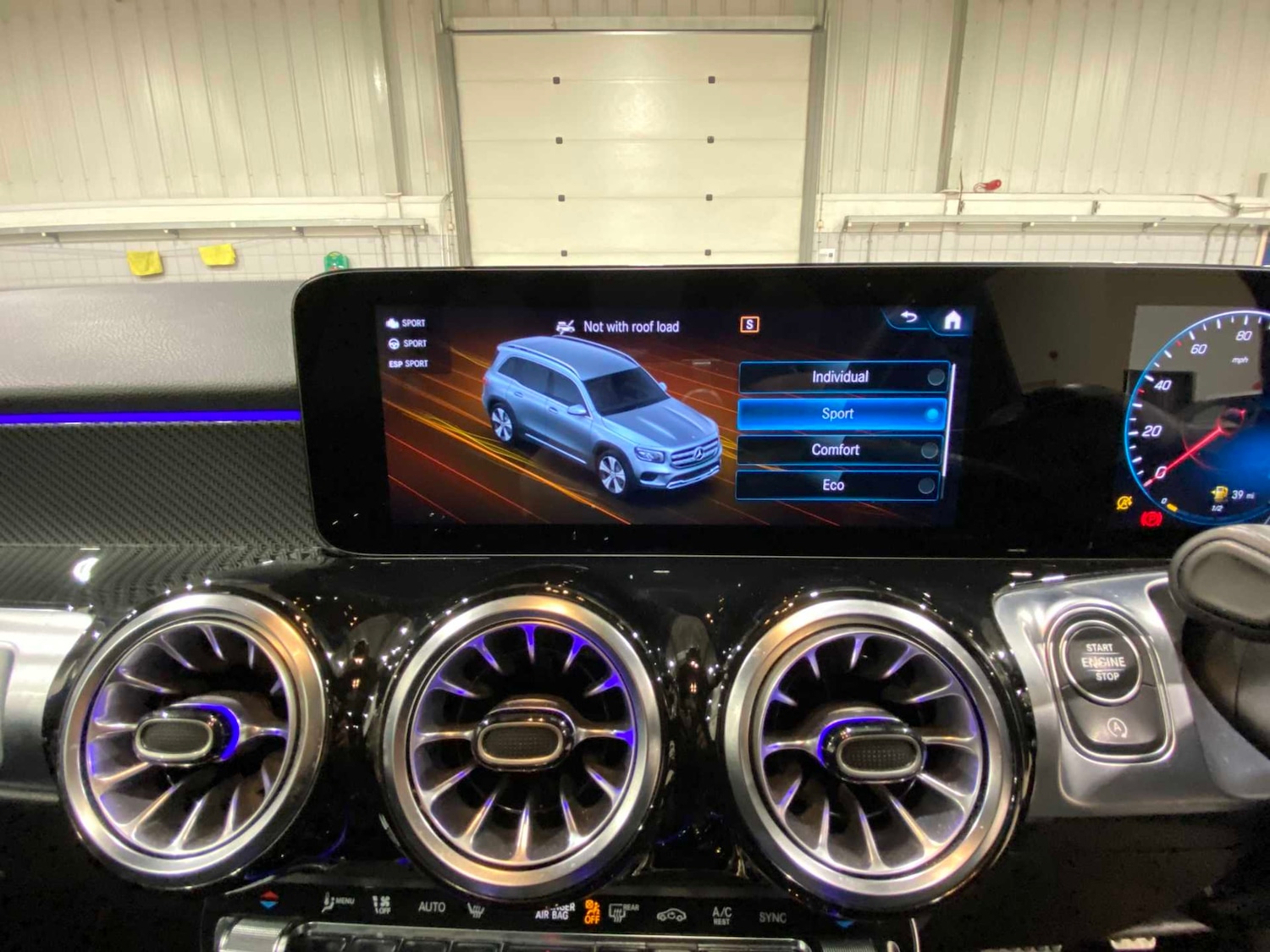 Used Mercedes-Benz GLB 2022 for sale - 77112239: Photo 32