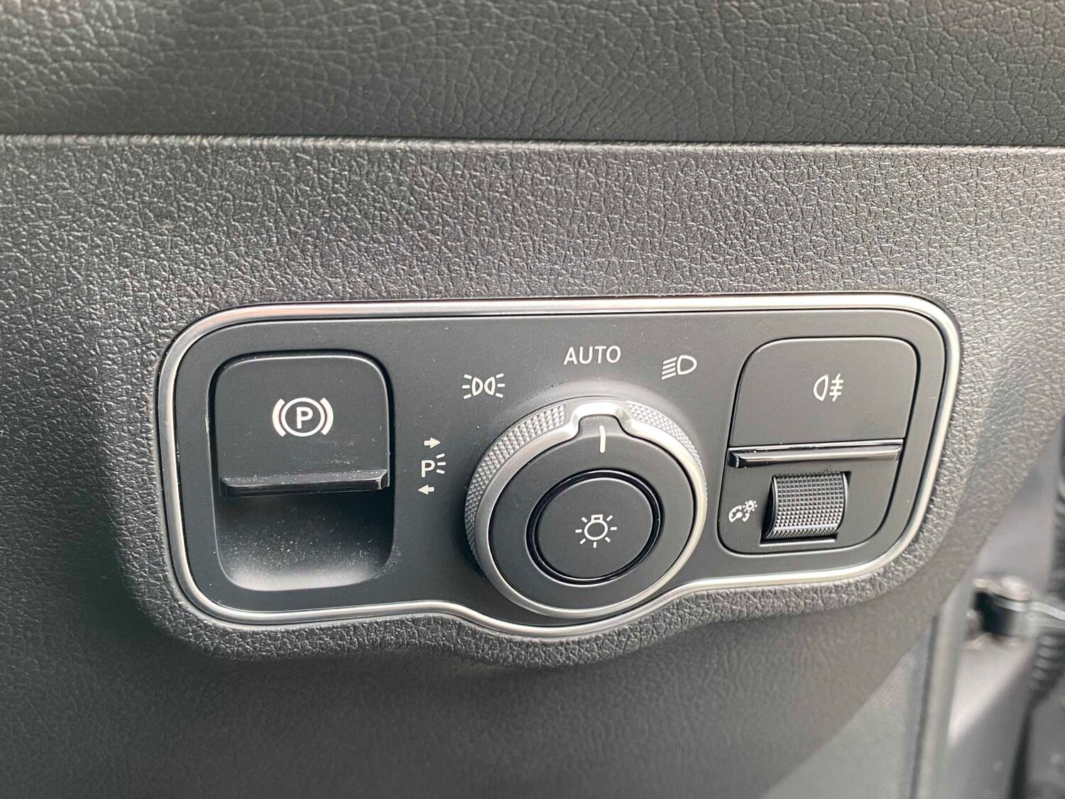 Used Mercedes-Benz GLB 2024 for sale - 77995828: Photo 23