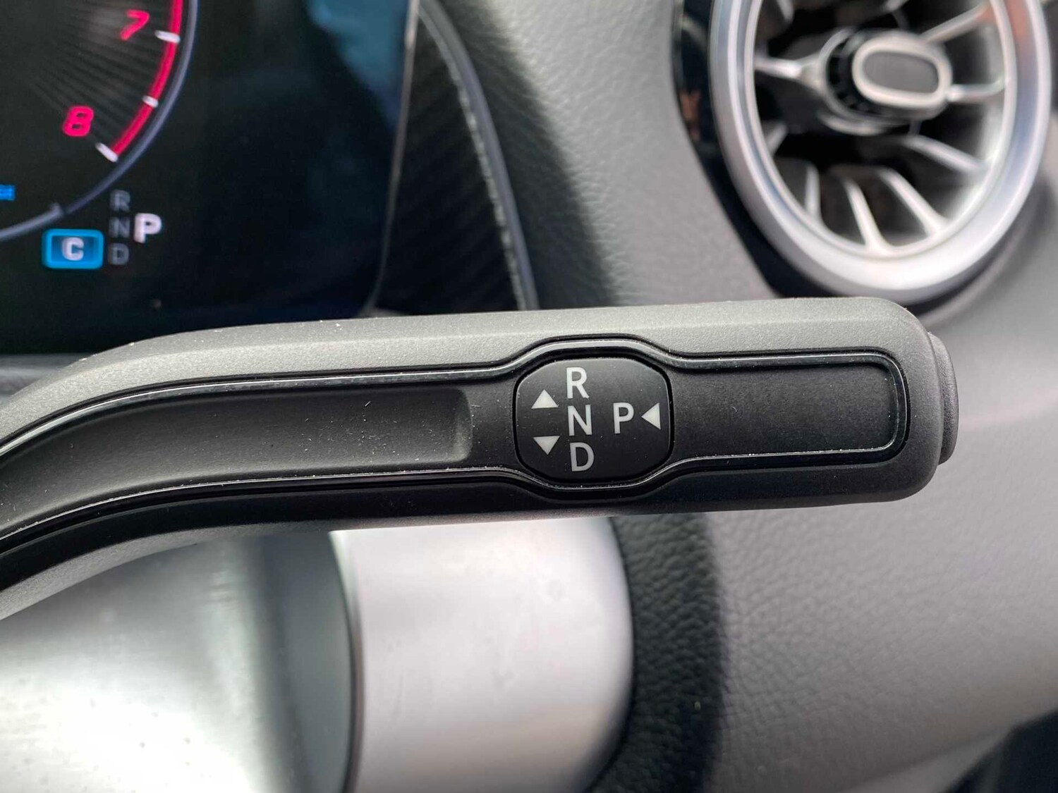 Used Mercedes-Benz GLB 2024 for sale - 77995828: Photo 24