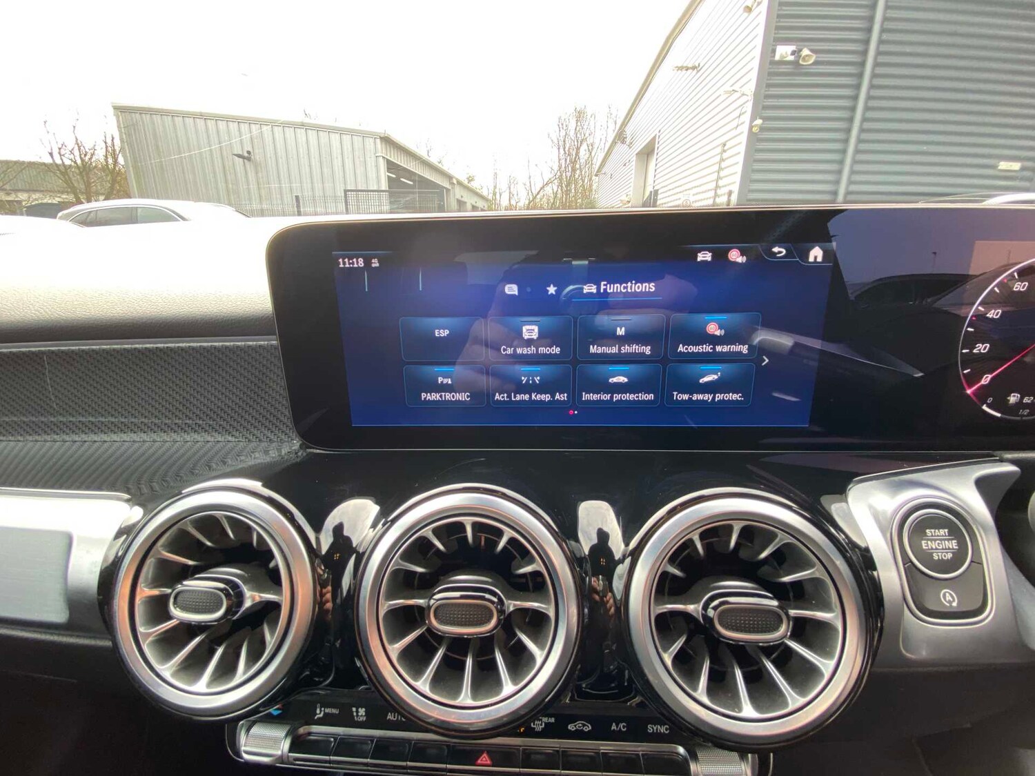 Used Mercedes-Benz GLB 2024 for sale - 77995828: Photo 31