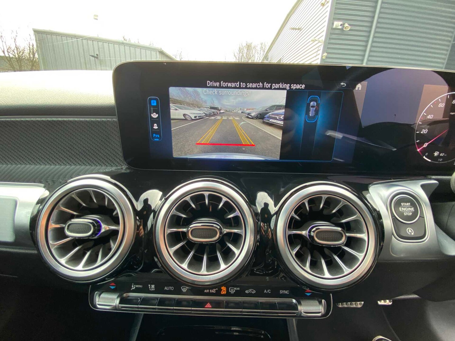 Used Mercedes-Benz GLB 2024 for sale - 77995828: Photo 34