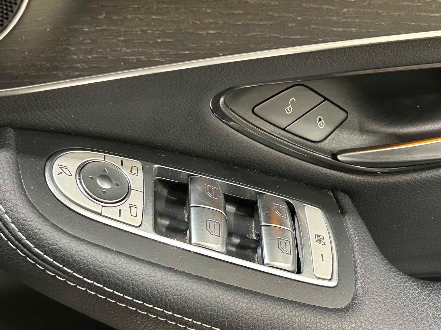 Used Mercedes-Benz GLC 2019 for sale - 77500381: Photo 22