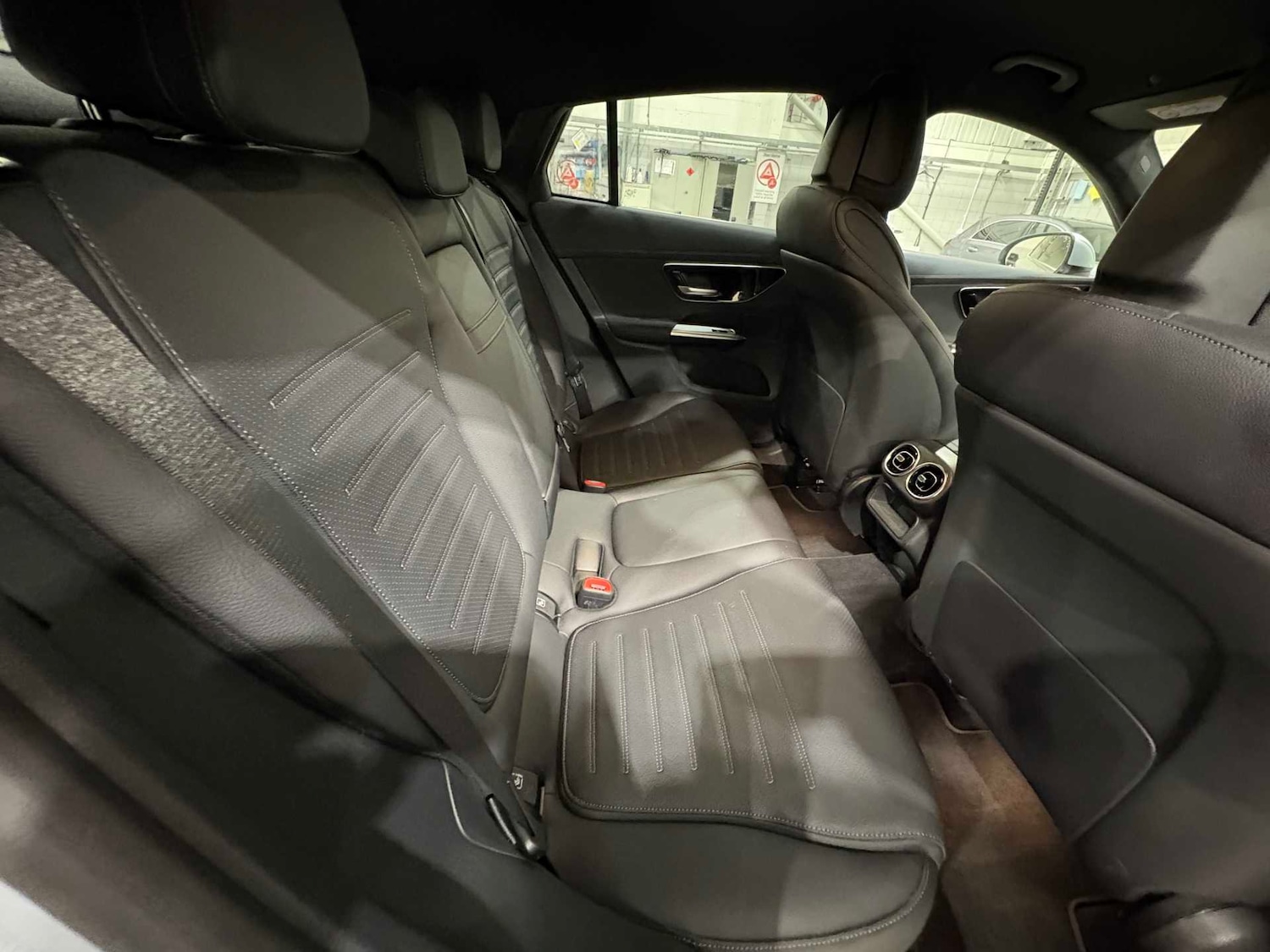 Used Mercedes-Benz GLC 2024 for sale - 76746104: Photo 17