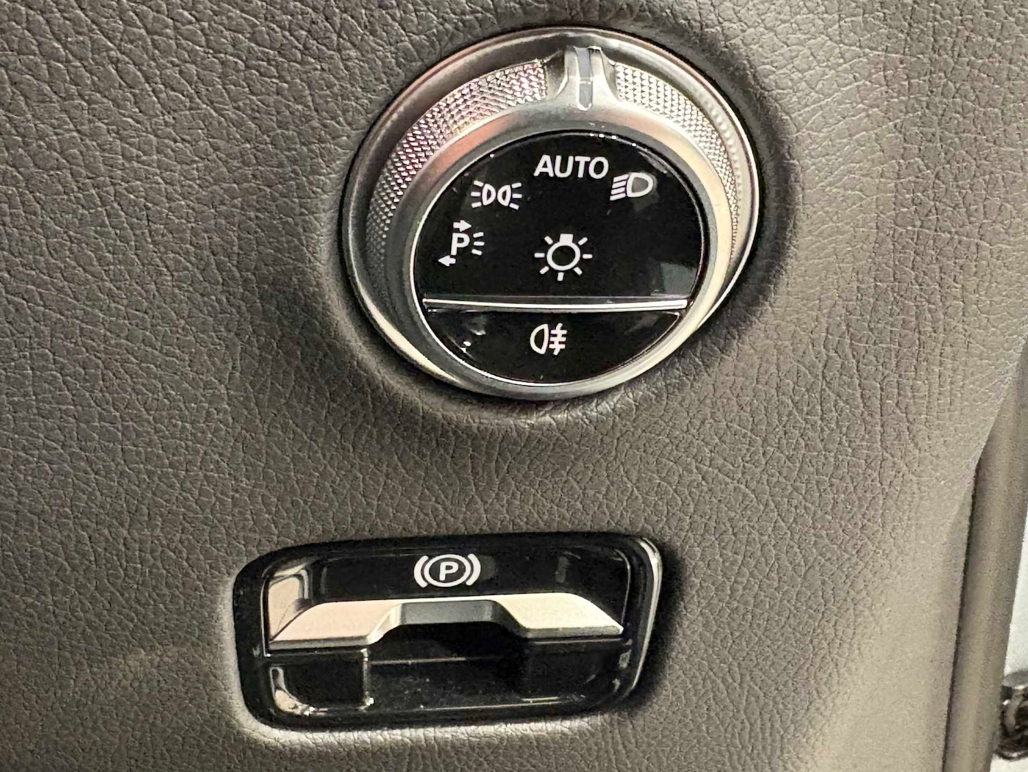 Used Mercedes-Benz GLC 2024 for sale - 76746104: Photo 23