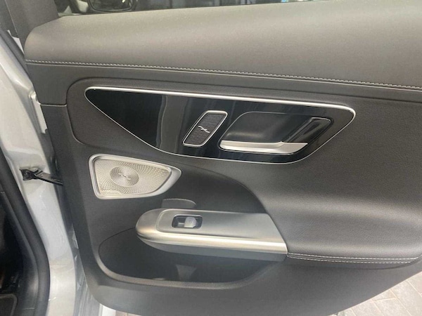 Used Mercedes-Benz C Class 2023 for sale - 75405387: Photo 12