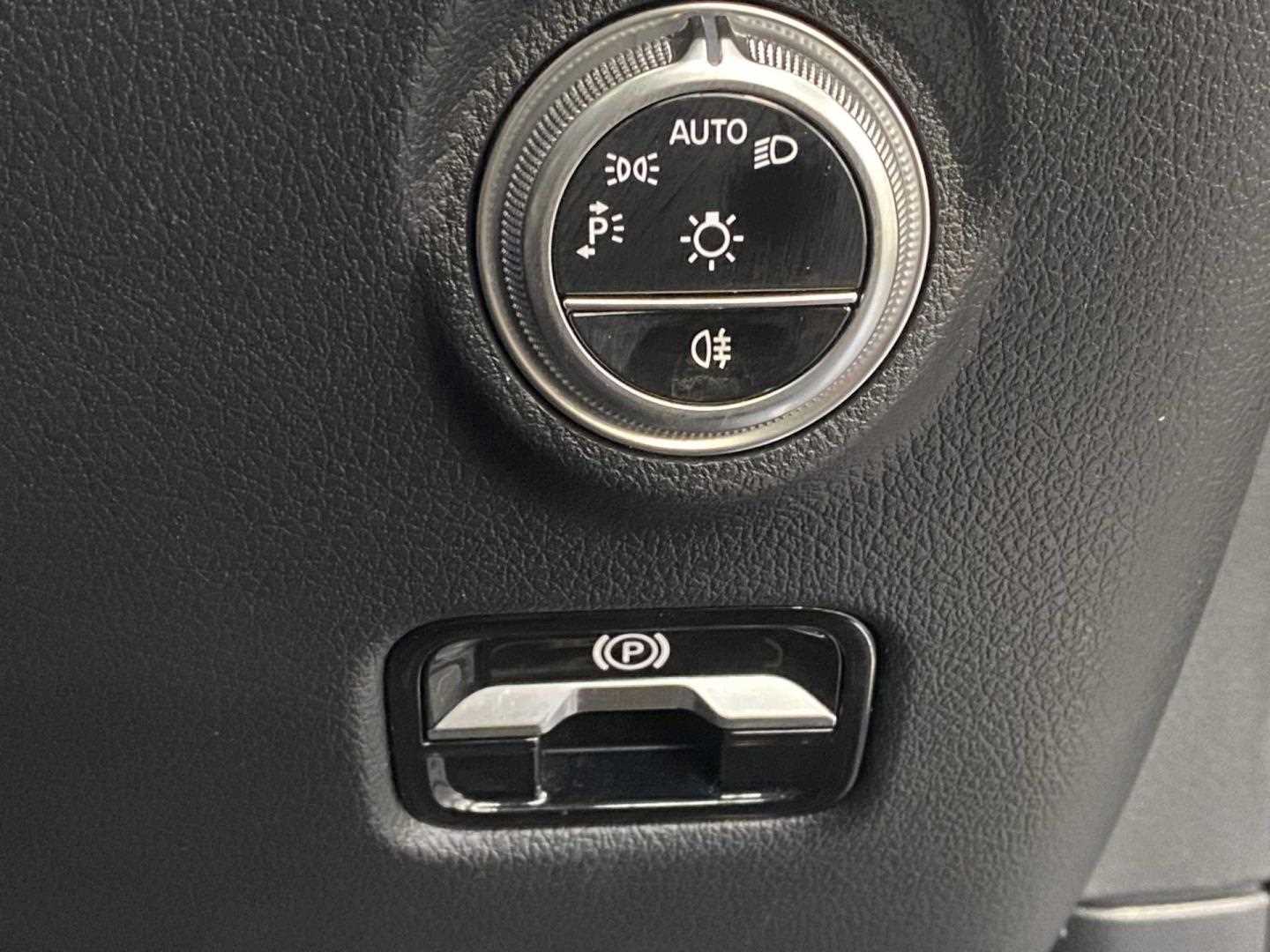 Used Mercedes-Benz C Class 2022 for sale - 76594271: Photo 23