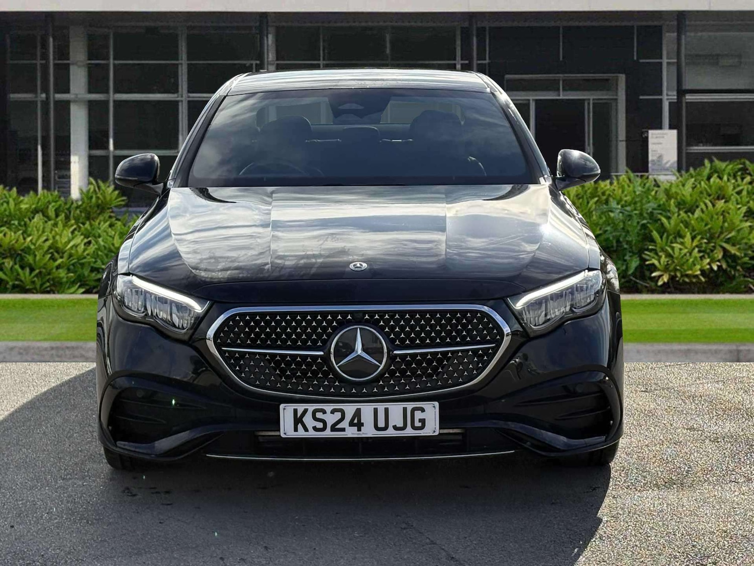 Used Mercedes-Benz E Class 2024 for sale - 77389792: Photo 2