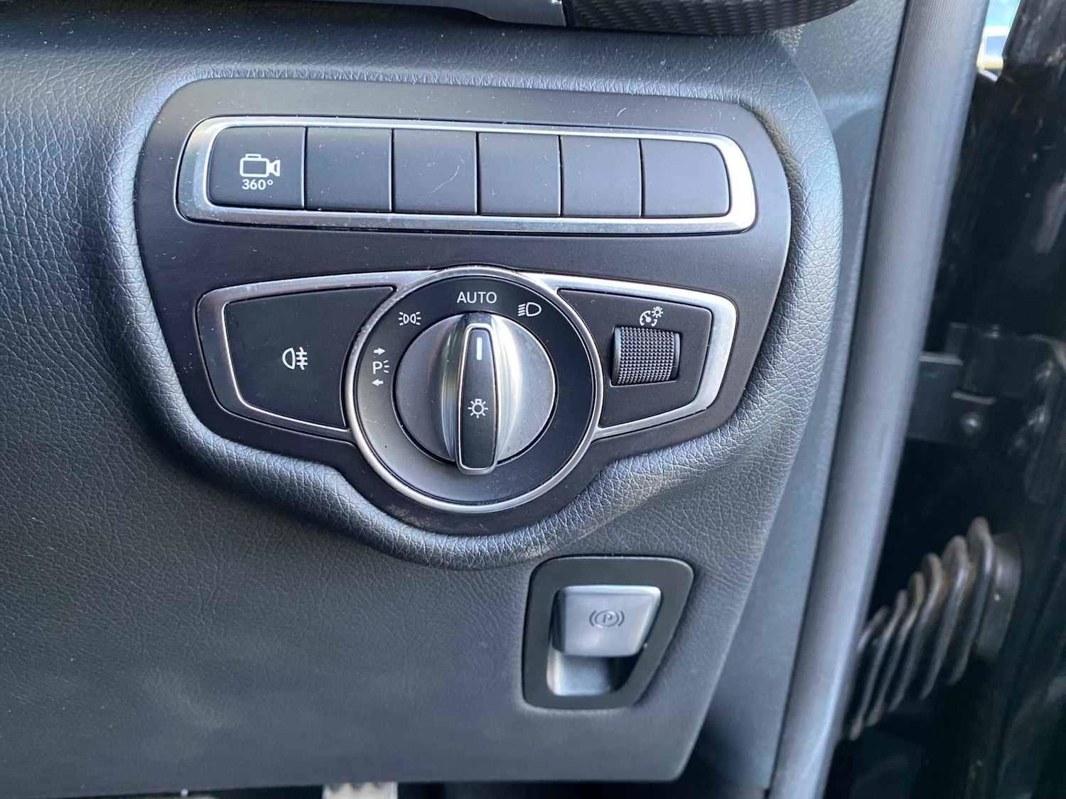 Used Mercedes-Benz V-Class 2019 for sale - 77011064: Photo 23