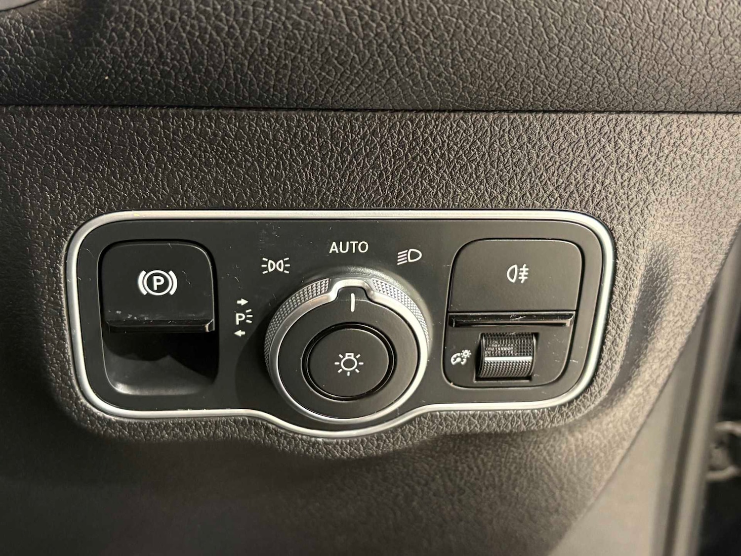 Used Mercedes-Benz GLB 2024 for sale - 76540789: Photo 22