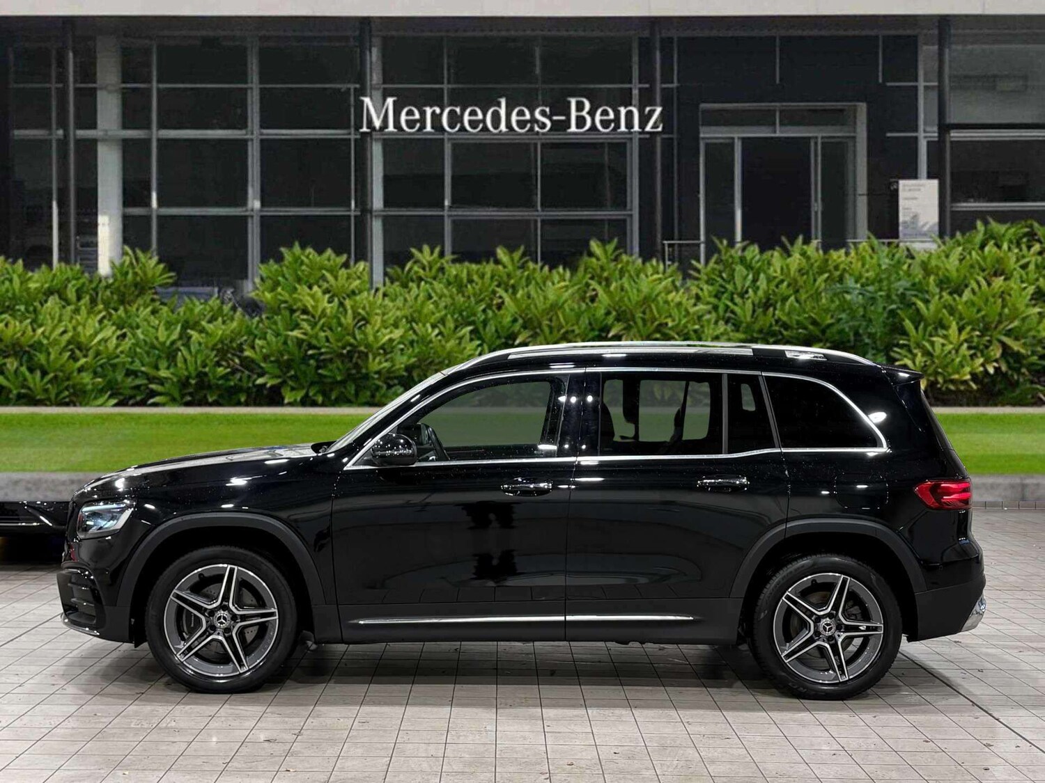 Used Mercedes-Benz GLB 2024 for sale - 76540789: Photo 4